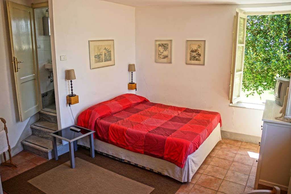 Double Bed