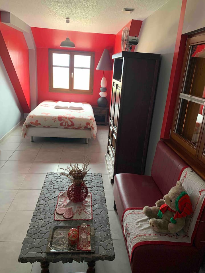 Prima camera da letto 