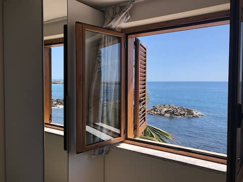 Acciaroli avec vue: La terrasse dans la mer Monoblue