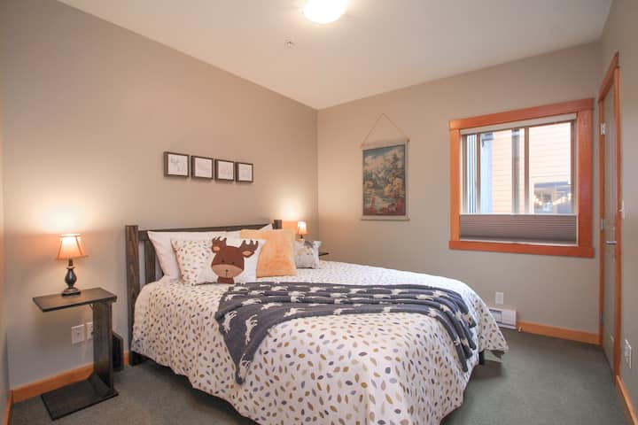 เตียงควีนไซส์ในห้องนอนที่ 2