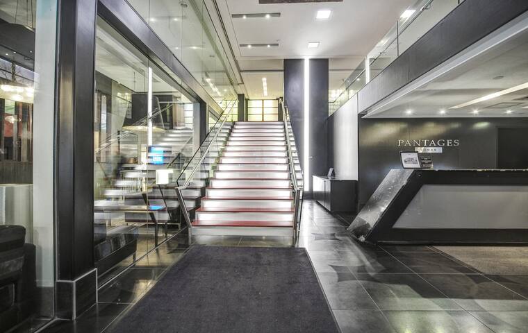 *Cool&Contemporary* Condo steps from Eaton Center gallery image 2