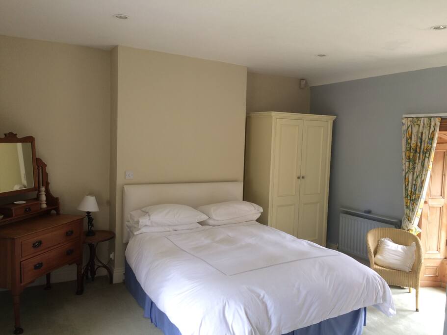 Bedroom with en suite