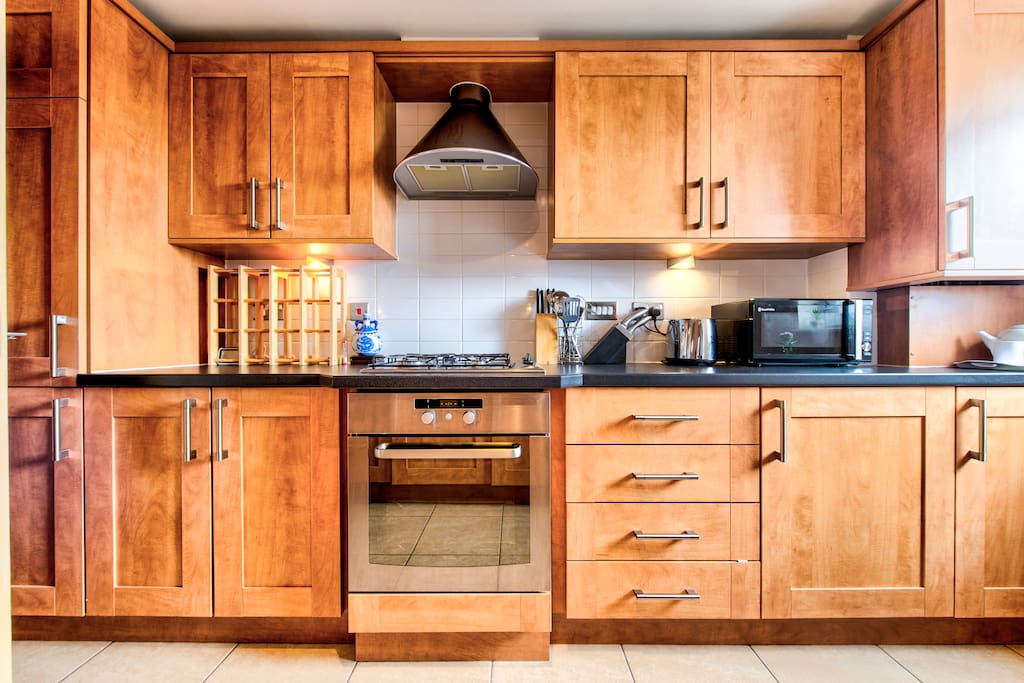 Modern kitchen, with washing machine & dishwasher