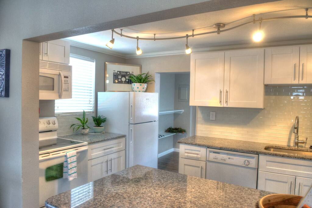 Full Kitchen