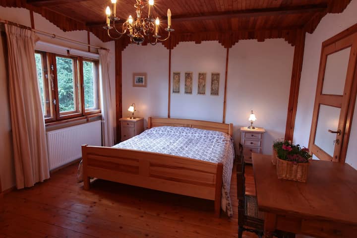 romantiskt sovrum (nr. 1) på 1: a våningen