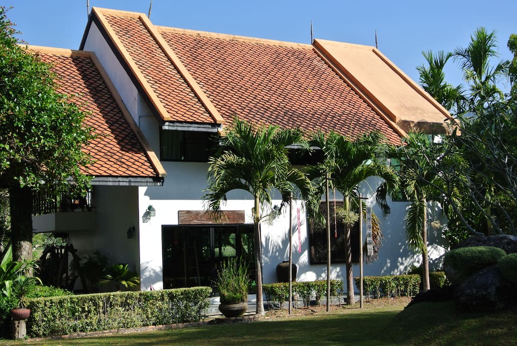 Front entrance to Guest House