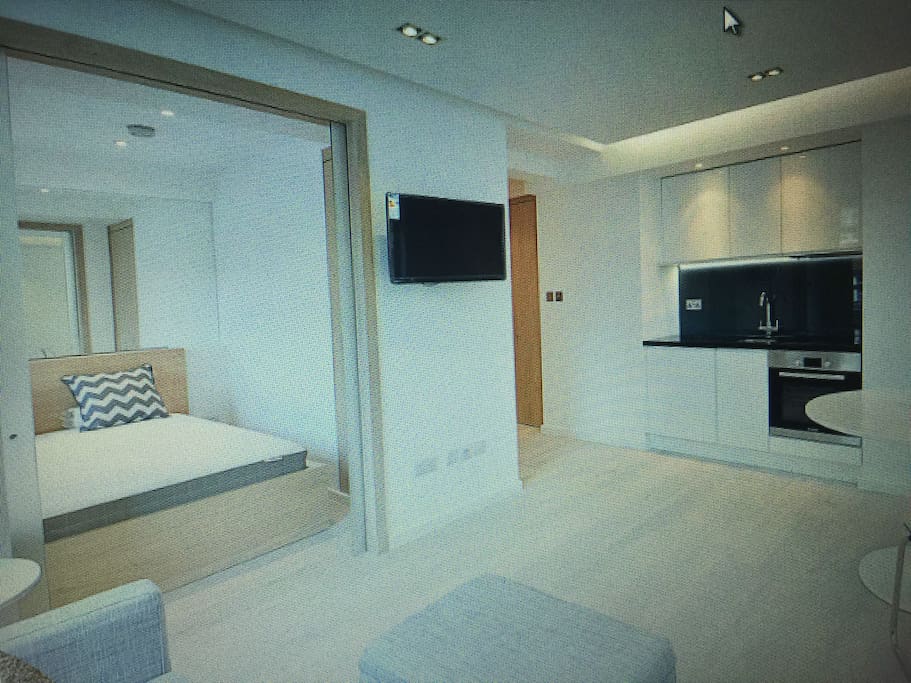 Recently refurbished contemporary apartment with open plan kitchen/reception room. Washer/dryer and tv included. Beautifully modern soft furnishings plus large dining table and sofa.