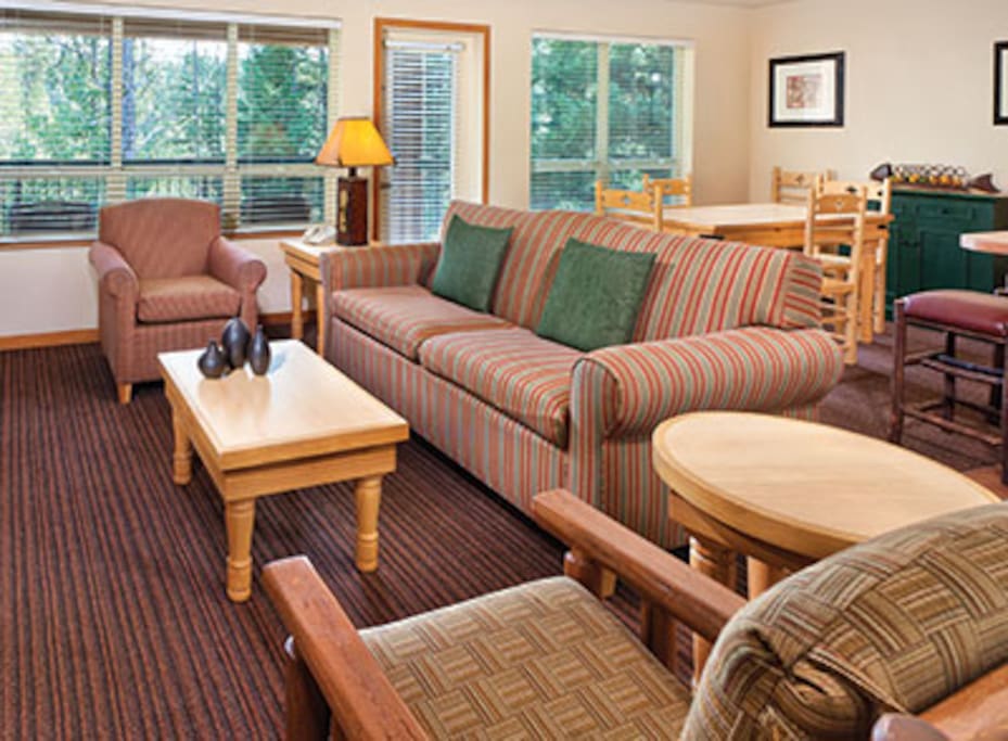 This picture does not show the specific unit being rented. The unit rented will be based on which units are available upon check-in. These pictures are meant to show the property and an example of the room style and décor.