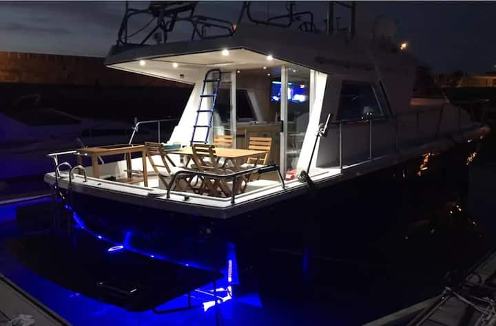 Yate En Gijon Experiencia Unica N Barcos En Alquiler En Gijon Principado De Asturias Espana