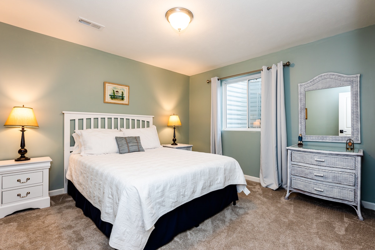 Queen Room-ის სათამაშო სივრცის მიღმა