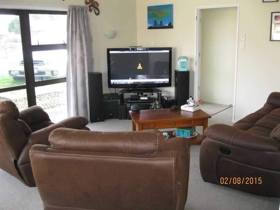 Very cosy and sunny lounge