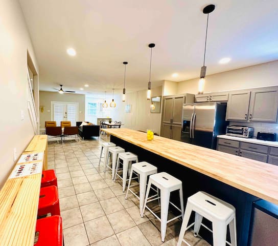 Amazing Austin: 6BR4BA:HotTub•Billard•Grill