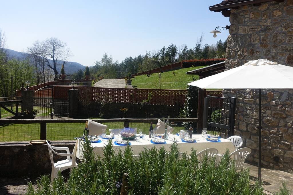 Dining in the sun