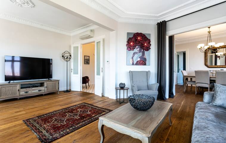 Stunning Bosphorus View & Historical Apartment gallery image 3