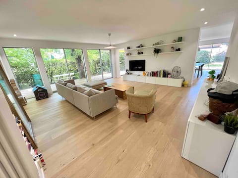 Top performing Airbnb: Like a house Downtown - garden and parking in Aix En Provence