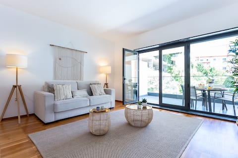 Successful Airbnb property: Fábrica Lagos - Meia Praia Flat T1 (1 bedroom) in São Gonçalo De Lagos
