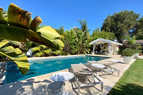 Mission style, w. Pool, Hot tub, walk to downtown