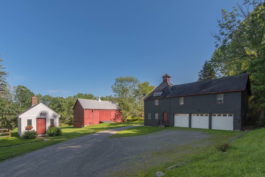 Garage, Barn, & Shed