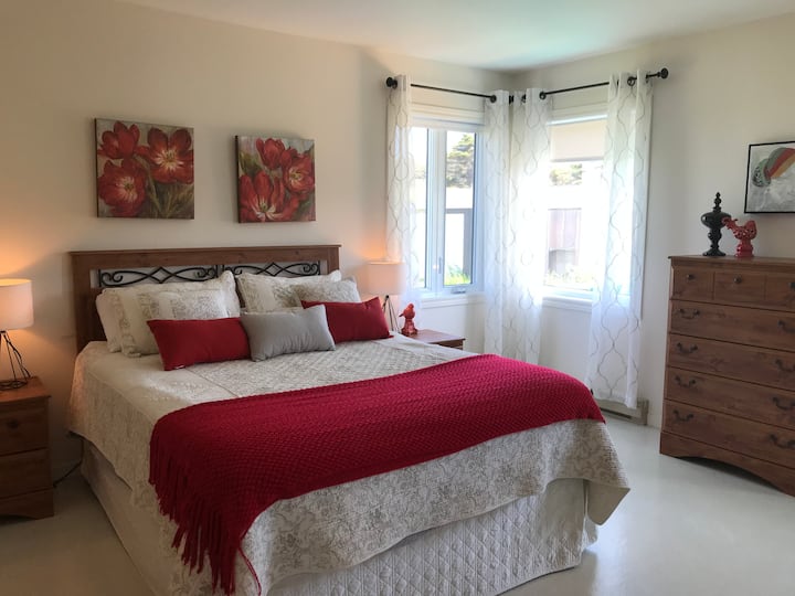 Chambre lit queen