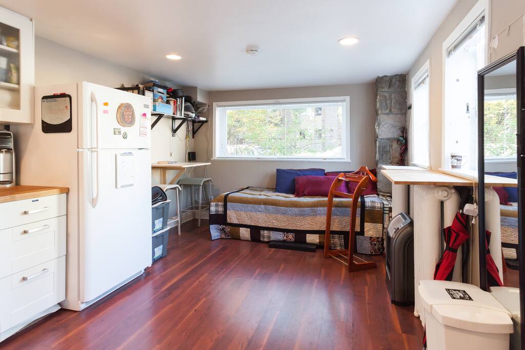 Living Room / Kitchen