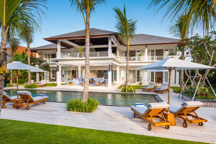 5STARBALIVILLA managed Airbnb listing 1