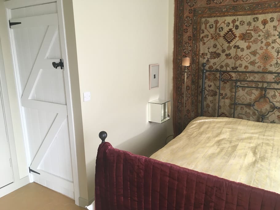 Kingsize bed