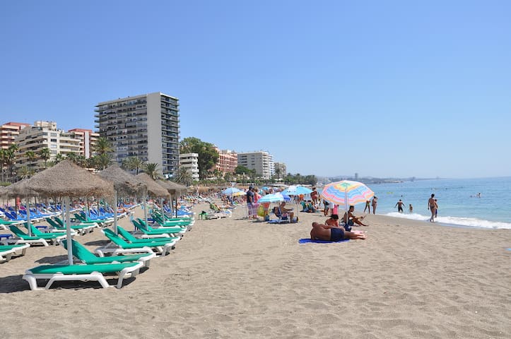 APARTMENT IN MARBELLA-FIRST LINE BEACH AND CENTER