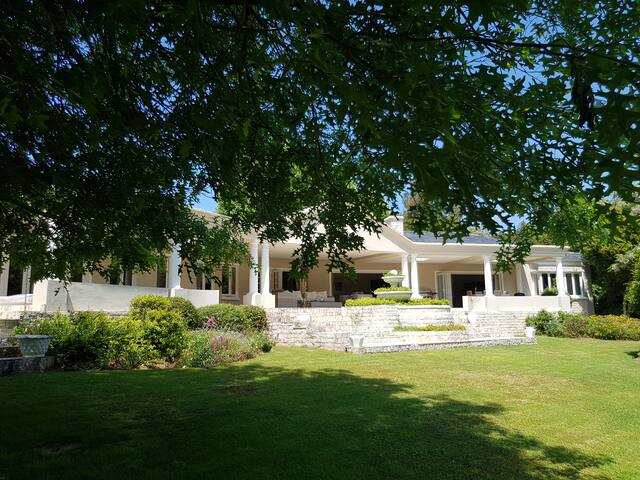 Upper Constantia, Cape Town Relax