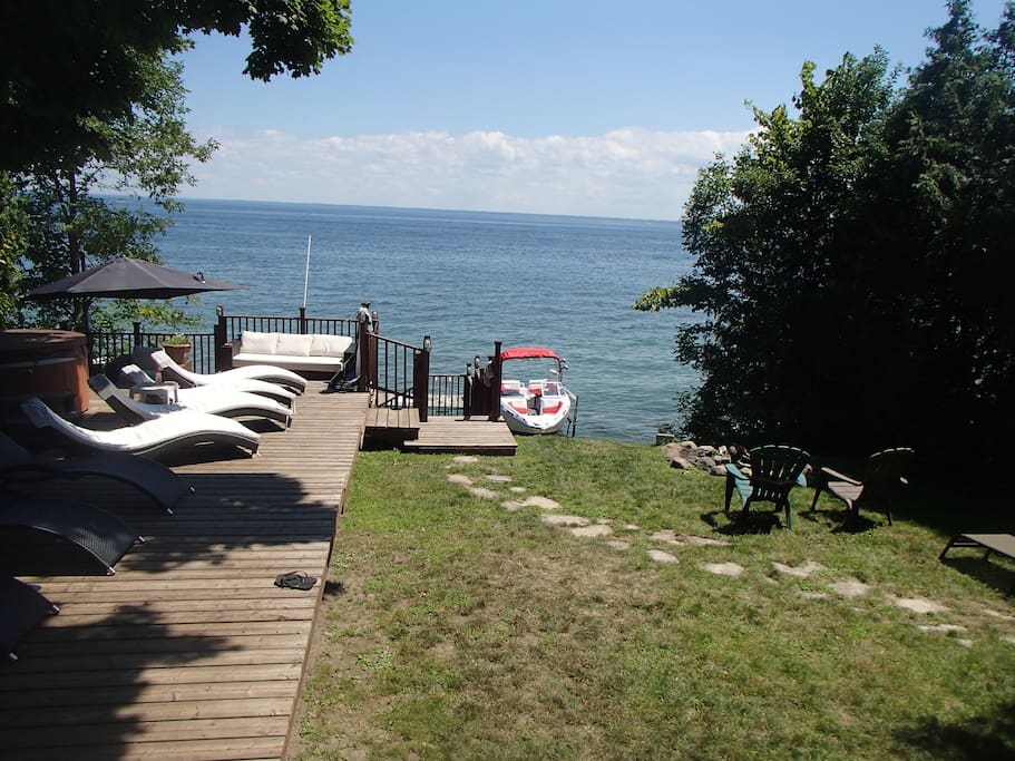 Huge Deck with seating.