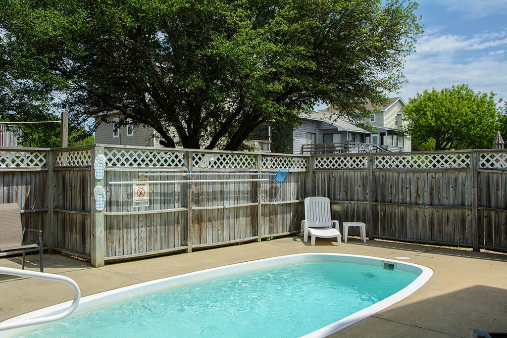 OSJ05: Flip Flop | Pool Area