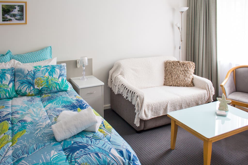 'Neat place we used as a base for an event at Glenelg Beach. It was only a short walk to the beach and shops. Great location' - Claire ( Feb 17)