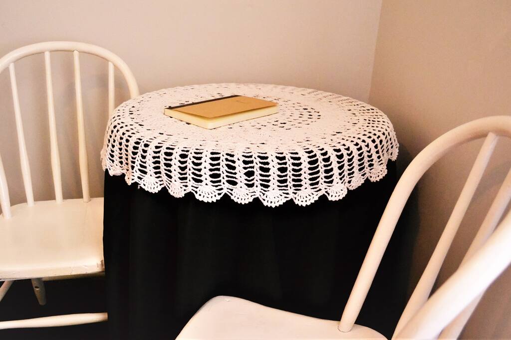 Poker Alice - sitting area great for playing cards.
