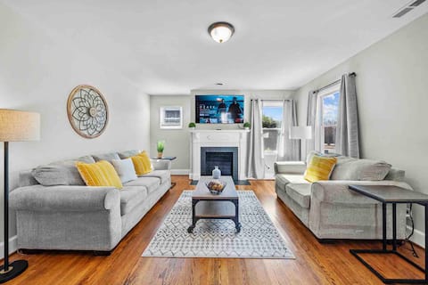 In Fisher Park-2 Bedroom-1 Bath Stylish Home.