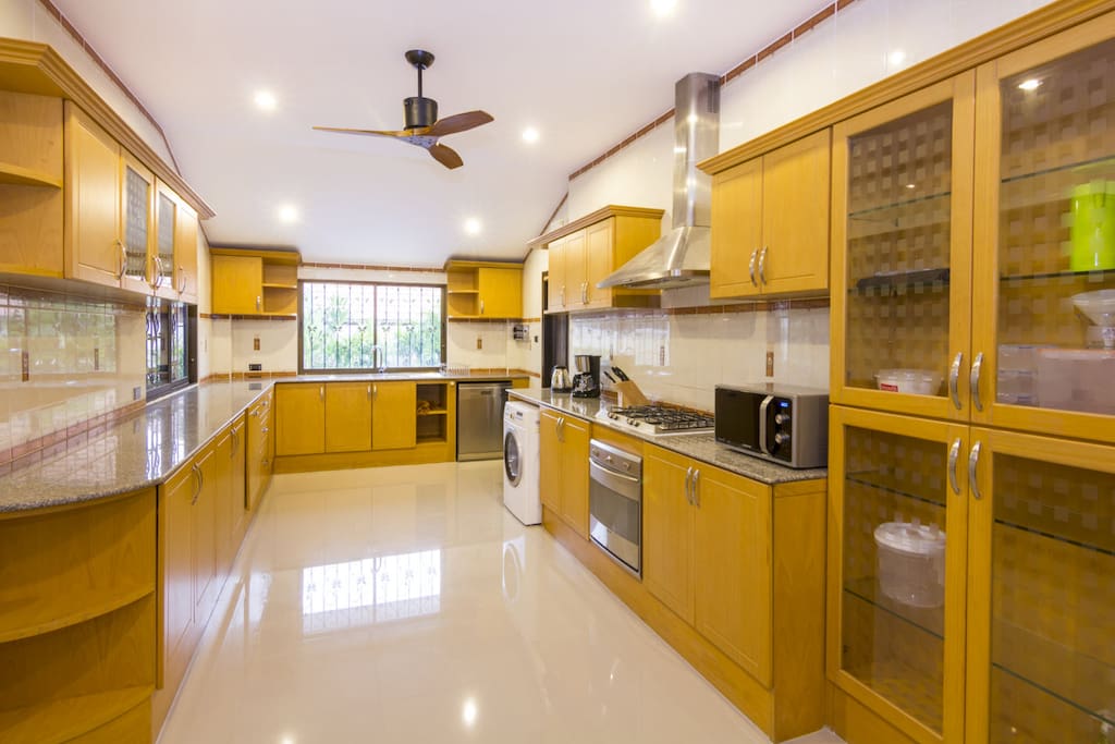 Large 8m European kitchen with applicances