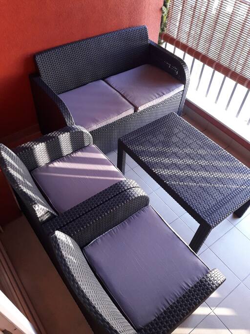 ..also a good station to do your work with a taste of sunny coffee while feeling the everyday life in town.