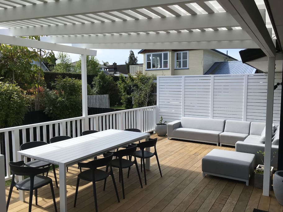 Spacious sunny deck