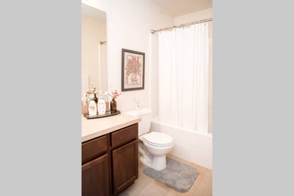 Bathroom in upstairs