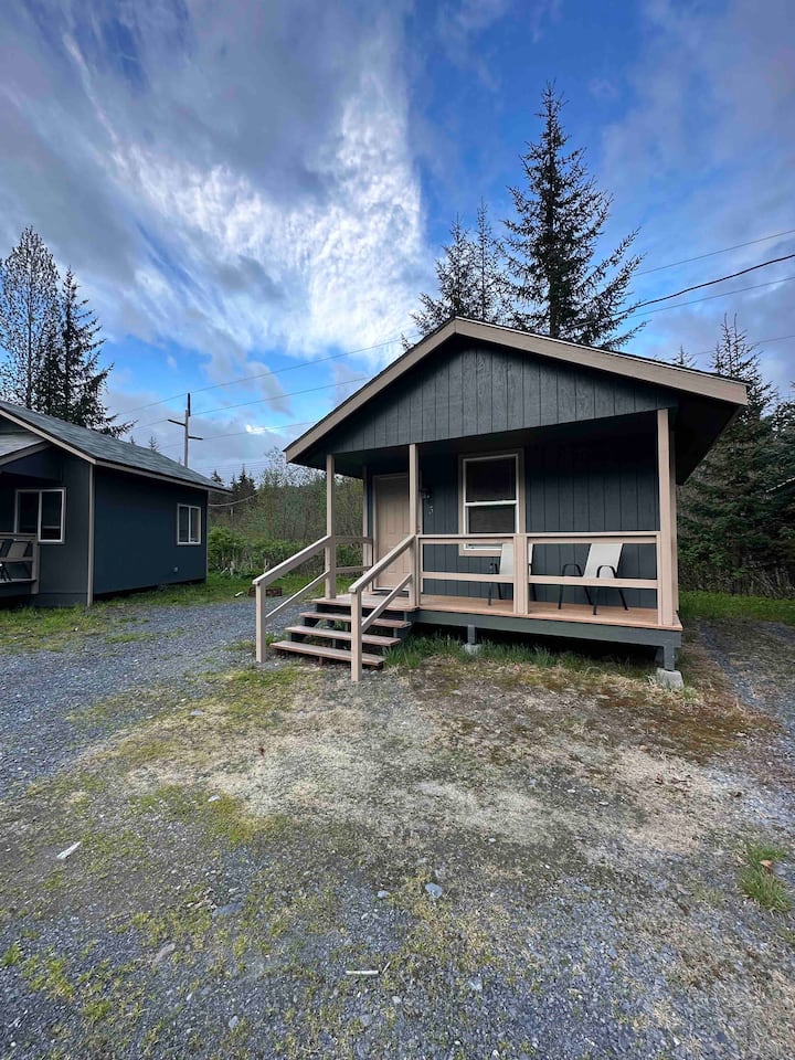 Eagles Nest Cabin 3!! (Double Queen) in Seward, Alaska, United States