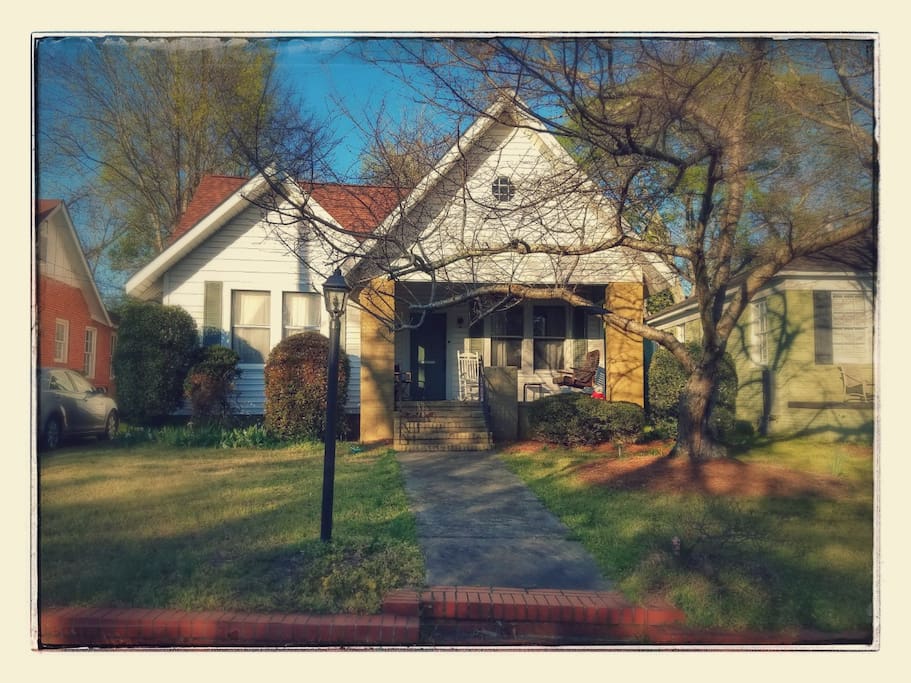 Charming 1920s Bungalow.