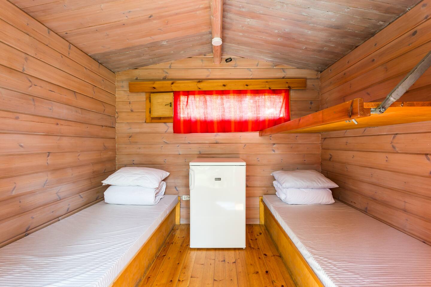Two-bed Camping Summer House 3