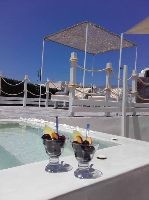 jacuzzi and terrace