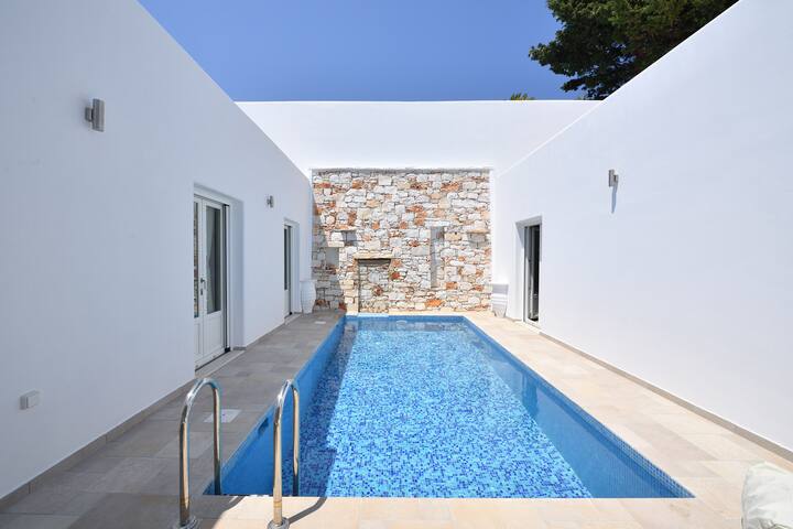 Nisides Villa Naoussa gallery image 2