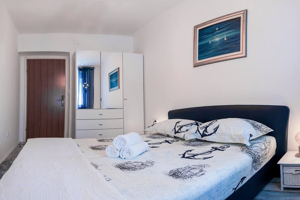 bedroom no.2