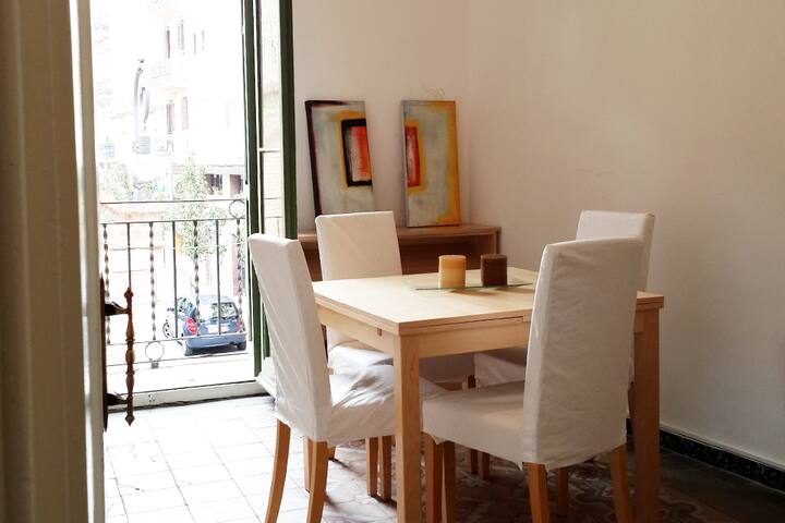 Apartment Sants gallery image 4
