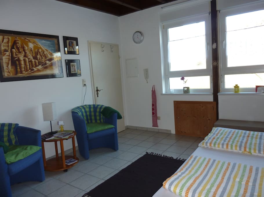 Apartment Isabel mit gemütlicher Sitzecke, separatem Bad und Küche mit kleinem Innenhof als Freisitz