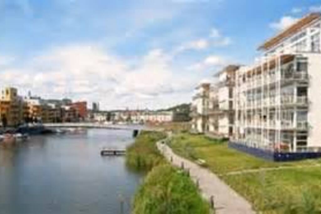 Nice micro location with walks along the waterfront