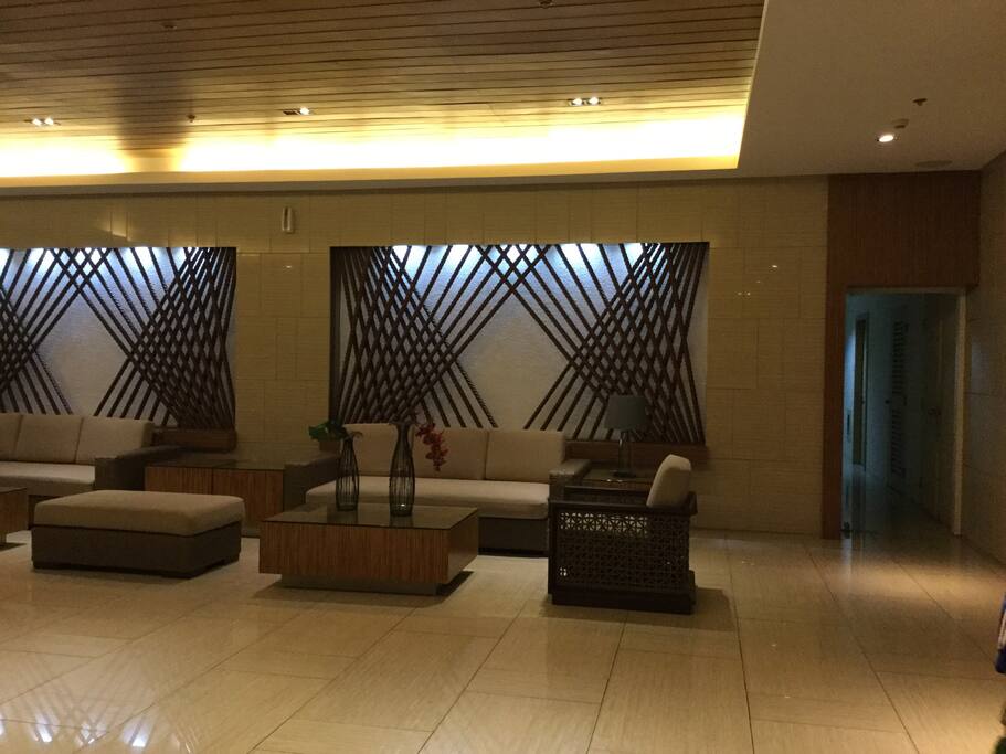 B2 Lobby