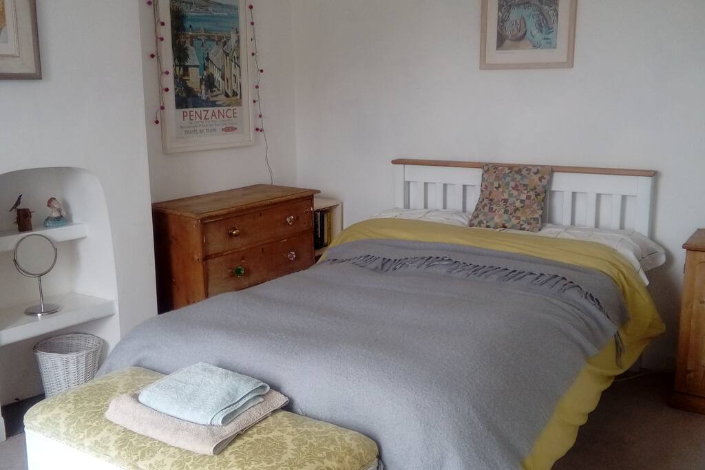 Cosy bedroom