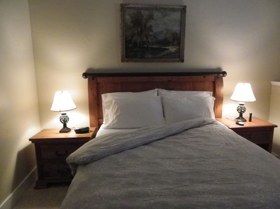 cozy and clean this queen size bed will offer you a peaceful sleep