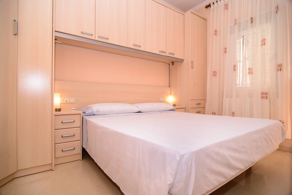 Habitación 1-b
Cama de Matrimonio